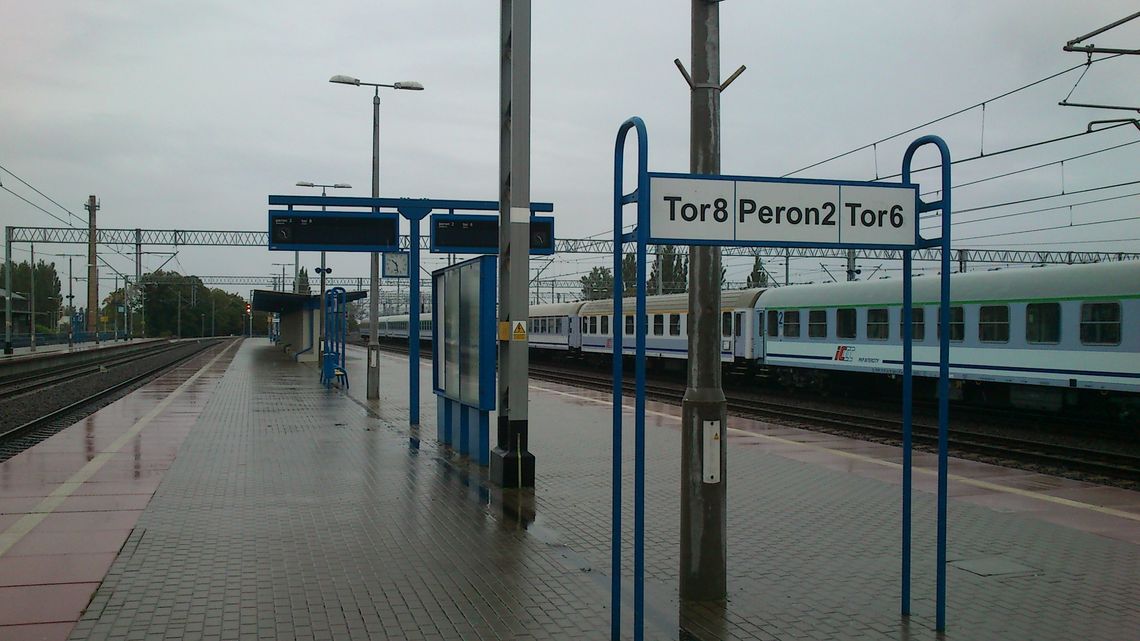 Bezużyteczne tablice informacyjne na dworcu Bezużyteczne tablice informacyjne na dworcu