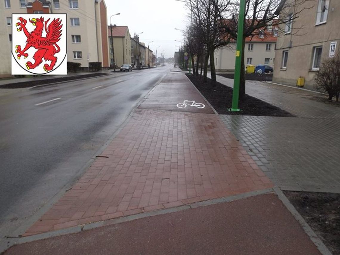 Błędy na ścieżce rowerowej przy ul. Nowowiejskiej?