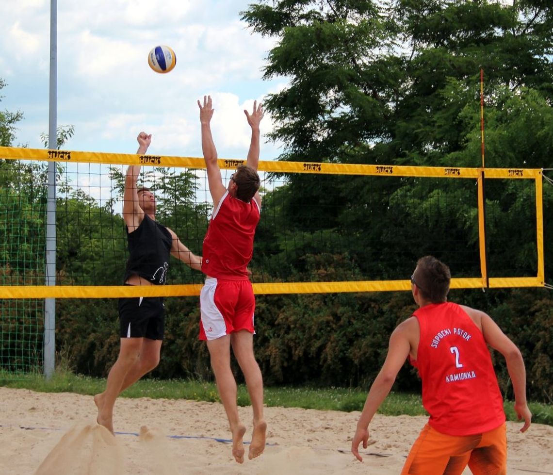 Bracia z Pelplina najlepsi - siatkarze rozpoczęli sezon na piasku Bracia z Pelplina najlepsi - siatkarze rozpoczęli sezon na piasku