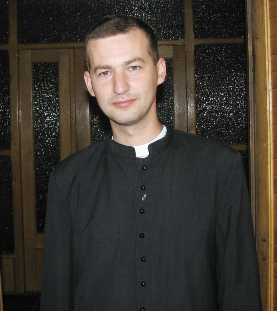 Bukiet z róż dla Matki Bożej Bukiet z róż dla Matki Bożej