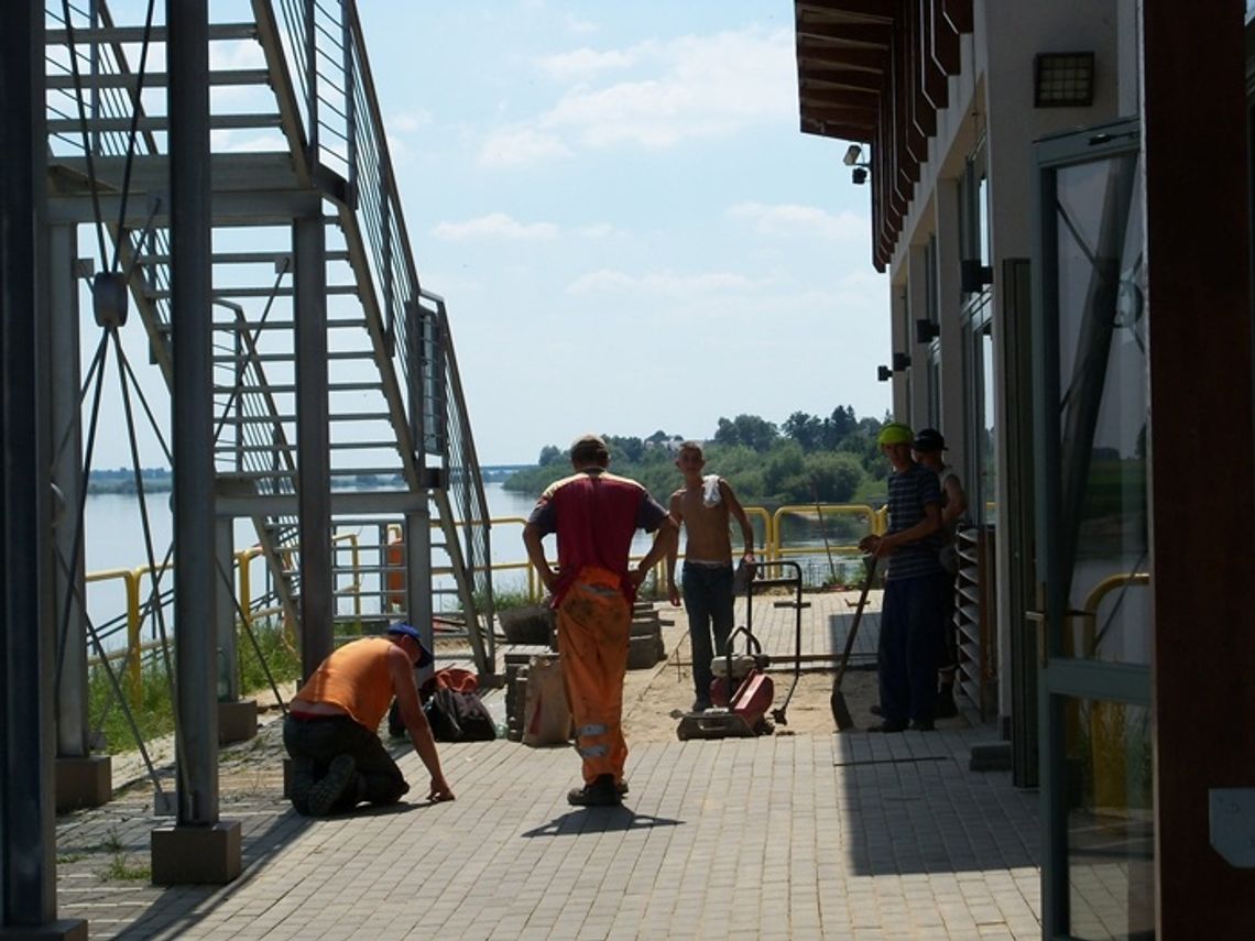 Buty czy chodniki do wymiany? Mała infrastruktura do rewitalizacji Buty czy chodniki do wymiany? Mała infrastruktura do rewitalizacji