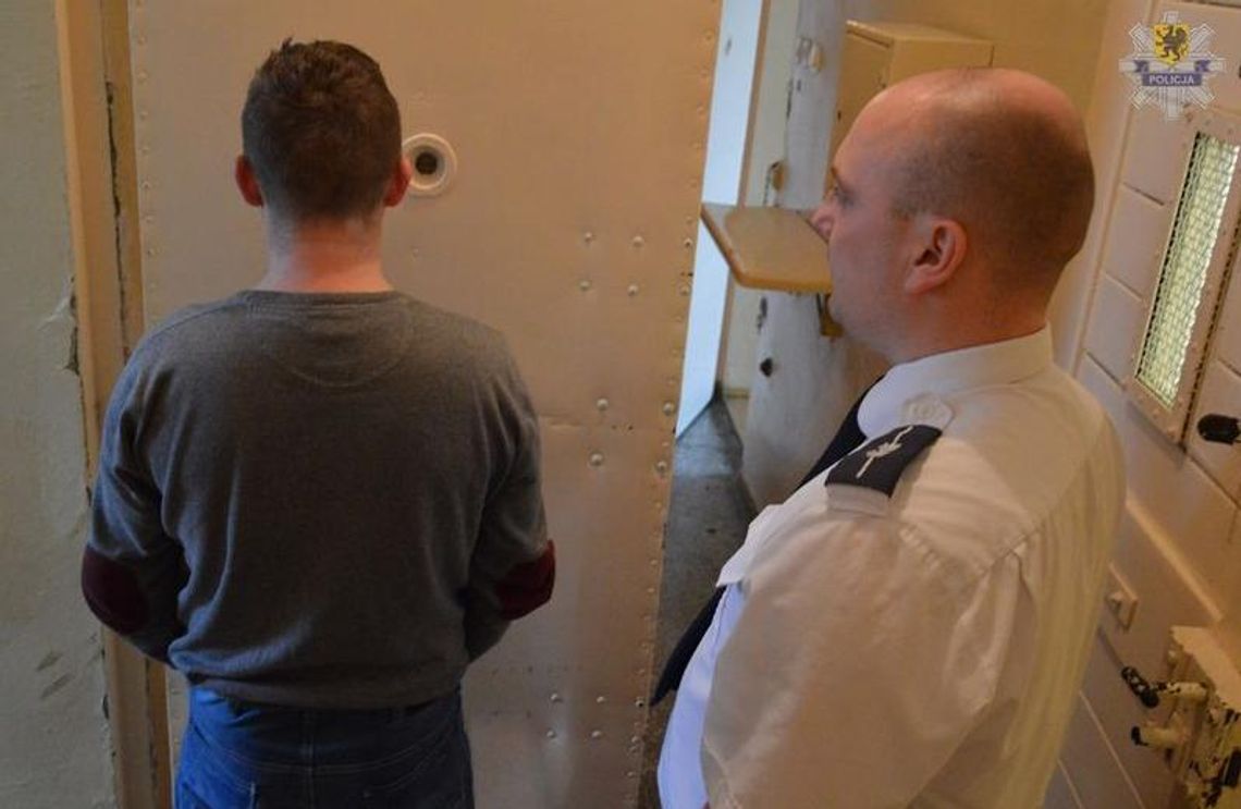 Był agresywny wobec żony. Przyjechała policja i znalazła... narkotyki Był agresywny wobec żony. Przyjechała policja i znalazła... narkotyki