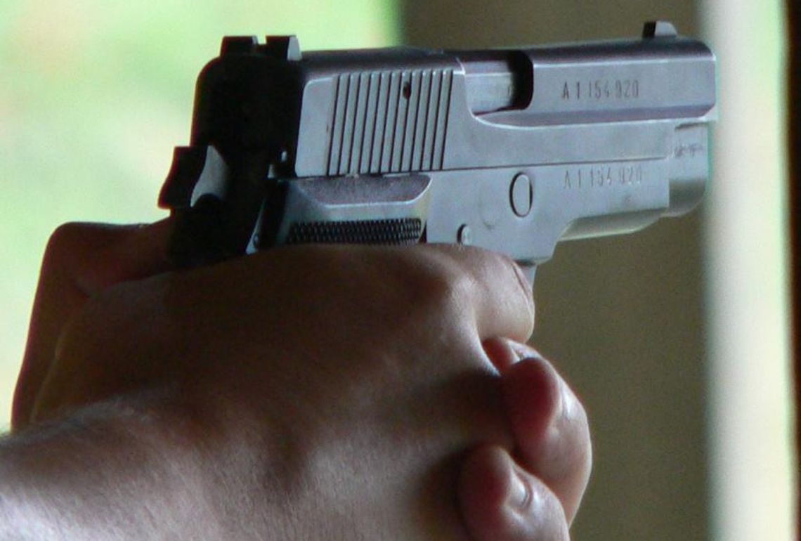 Chwile grozy w Rakowcu. Celował z broni do świadka włamania? Chwile grozy w Rakowcu. Celował z broni do świadka włamania?