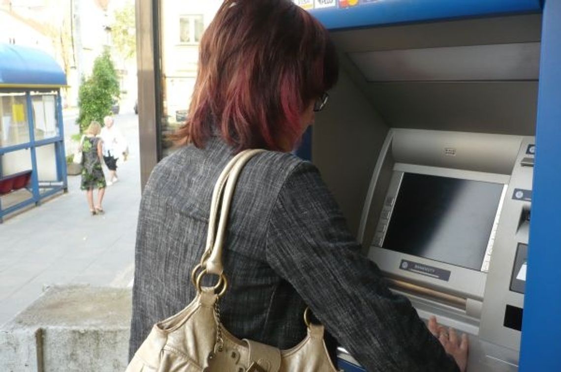 Cierpliwość na wyczerpaniu. "Przepraszamy, bankomat chwilowo nieczynny" Cierpliwość na wyczerpaniu. "Przepraszamy, bankomat chwilowo nieczynny"