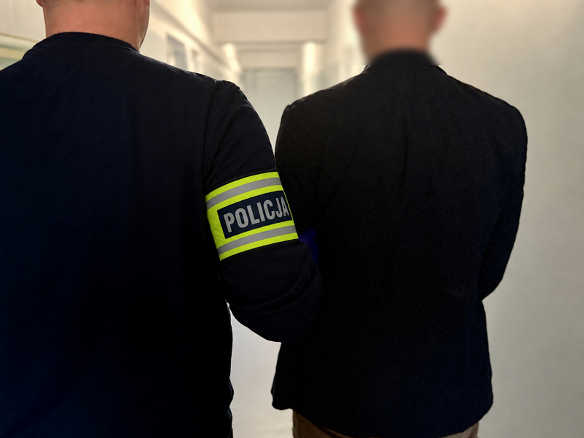 Cztery miesiące za alimenty, dwa za kradzieże. Poszukiwany zatrzymany Cztery miesiące za alimenty, dwa za kradzieże. Poszukiwany zatrzymany