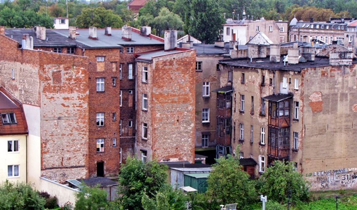 Dewastowana Starówka – problem w mieszkańcach?