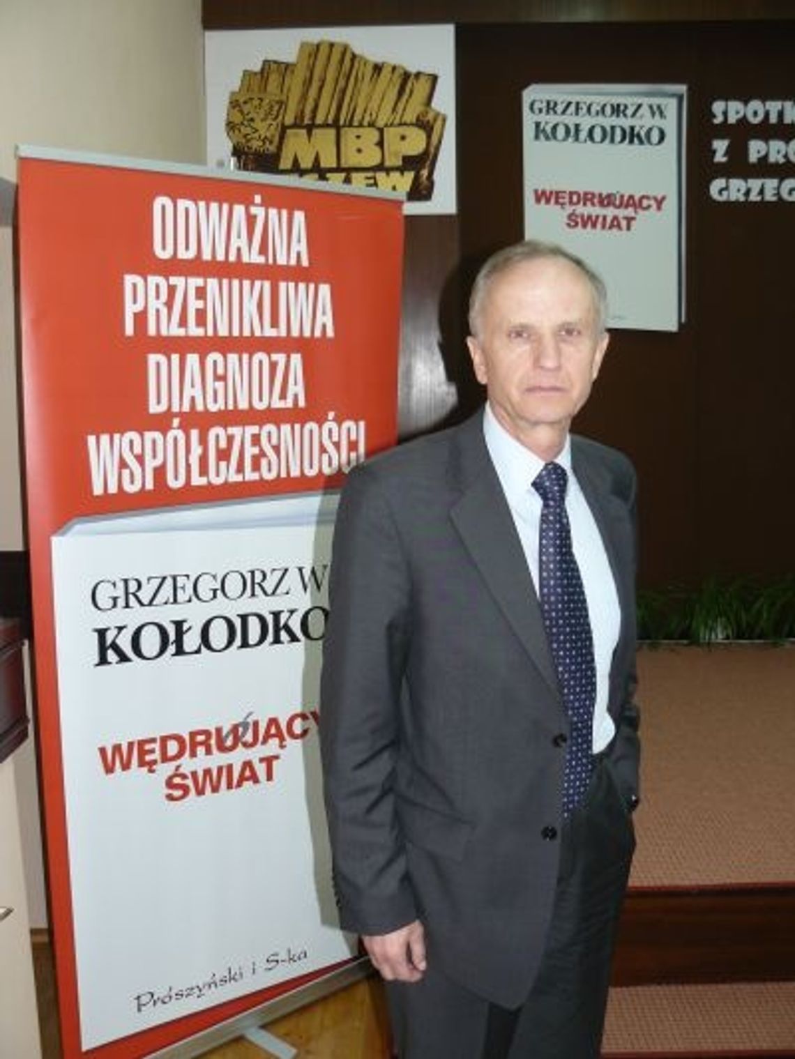 Dlaczego jest tak, jak jest? Otworzyć ludziom oczy Dlaczego jest tak, jak jest? Otworzyć ludziom oczy