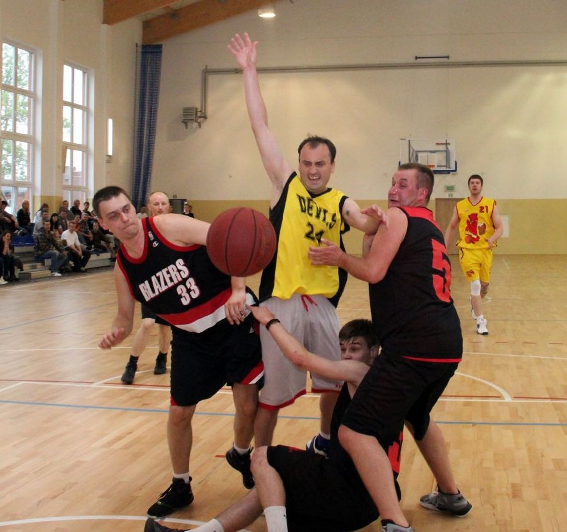 Dogrywka dla Devils - Tczewska Amatorska Liga Koszykówki Dogrywka dla Devils - Tczewska Amatorska Liga Koszykówki