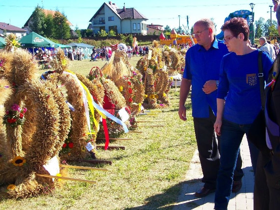 Dożynki powiatowe. Międzyłęż z najlepszym wieńcem Dożynki powiatowe. Międzyłęż z najlepszym wieńcem