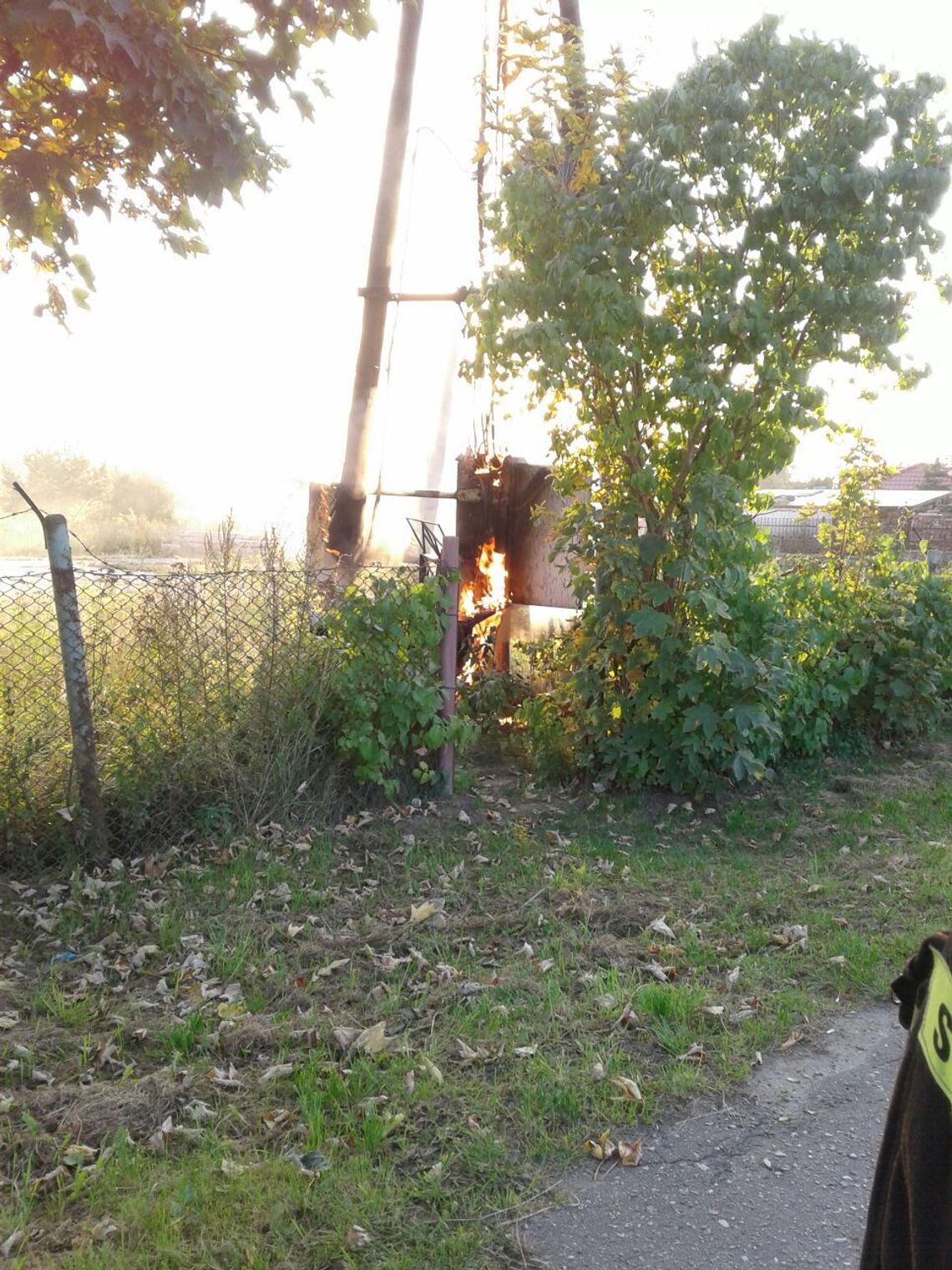 Droga wojewódzka zablokowana. Przyczyną pożar