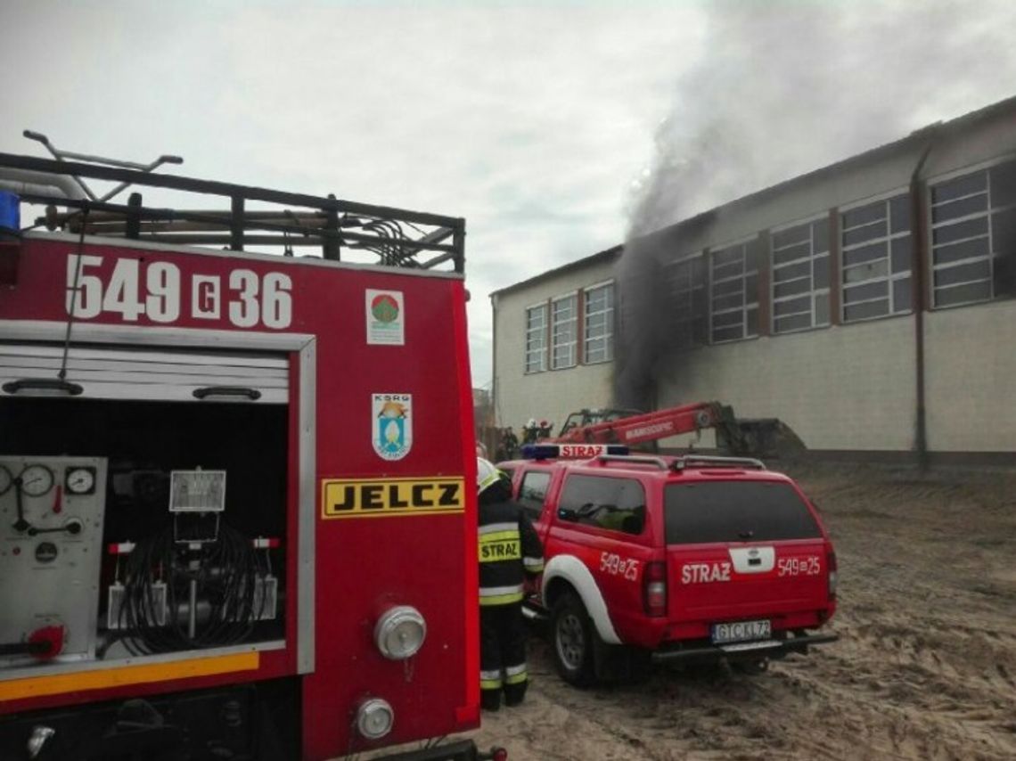 Duże straty po pożarze w pelplińskiej szkole. Część uczniów wciąż poza placówką