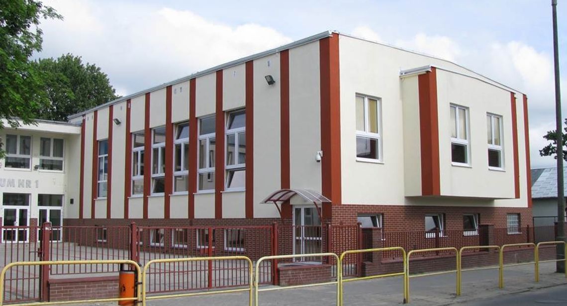 Dzień Edukacji w Gimnazjum nr 1. Nagrody dla belfrów Dzień Edukacji w Gimnazjum nr 1. Nagrody dla belfrów