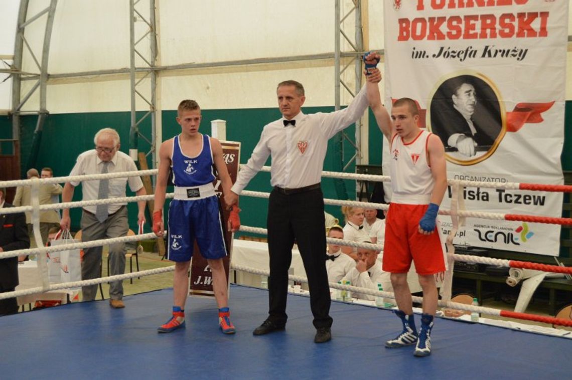 Efektowny nokaut Rosjanina. Turniej Bokserski im. Józefa Kruży Efektowny nokaut Rosjanina. Turniej Bokserski im. Józefa Kruży