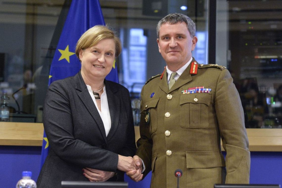 Europoseł Anna Fotyga odwiedziła Tczew: nie zaangażowaliśmy się w konflikt na Bliskim Wschodzie Europoseł Anna Fotyga odwiedziła Tczew: nie zaangażowaliśmy się w konflikt na Bliskim Wschodzie