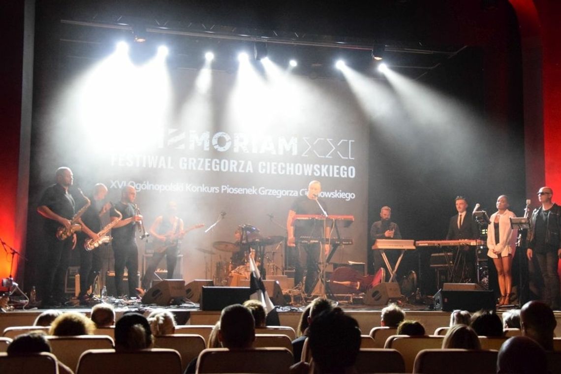 Festiwal In Memoriam Grzegorza Ciechowskiego. Grand Prix dla Kosmodromu i brawurowe interpretacje Tymańskiego