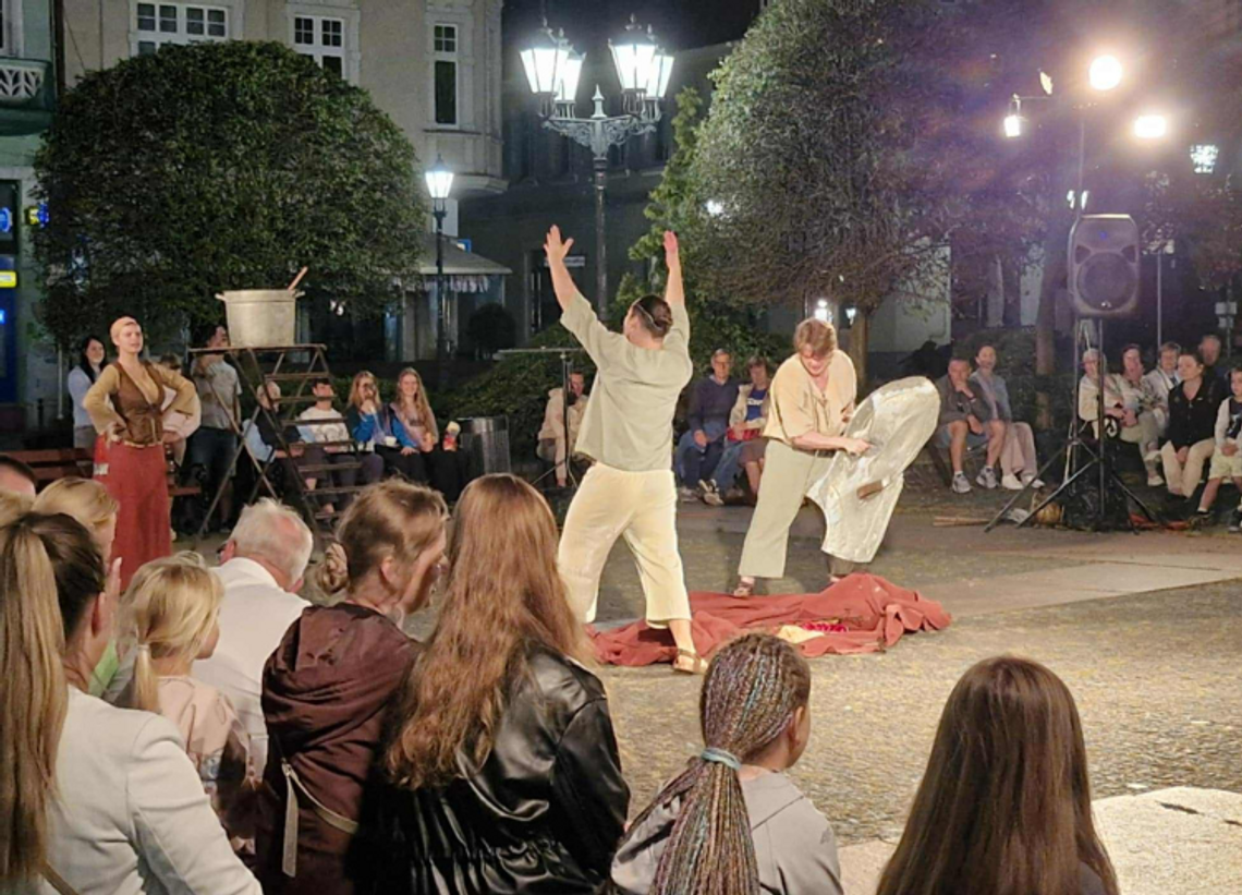 Fin Amor. Sztuka o miłości, która nie przemija