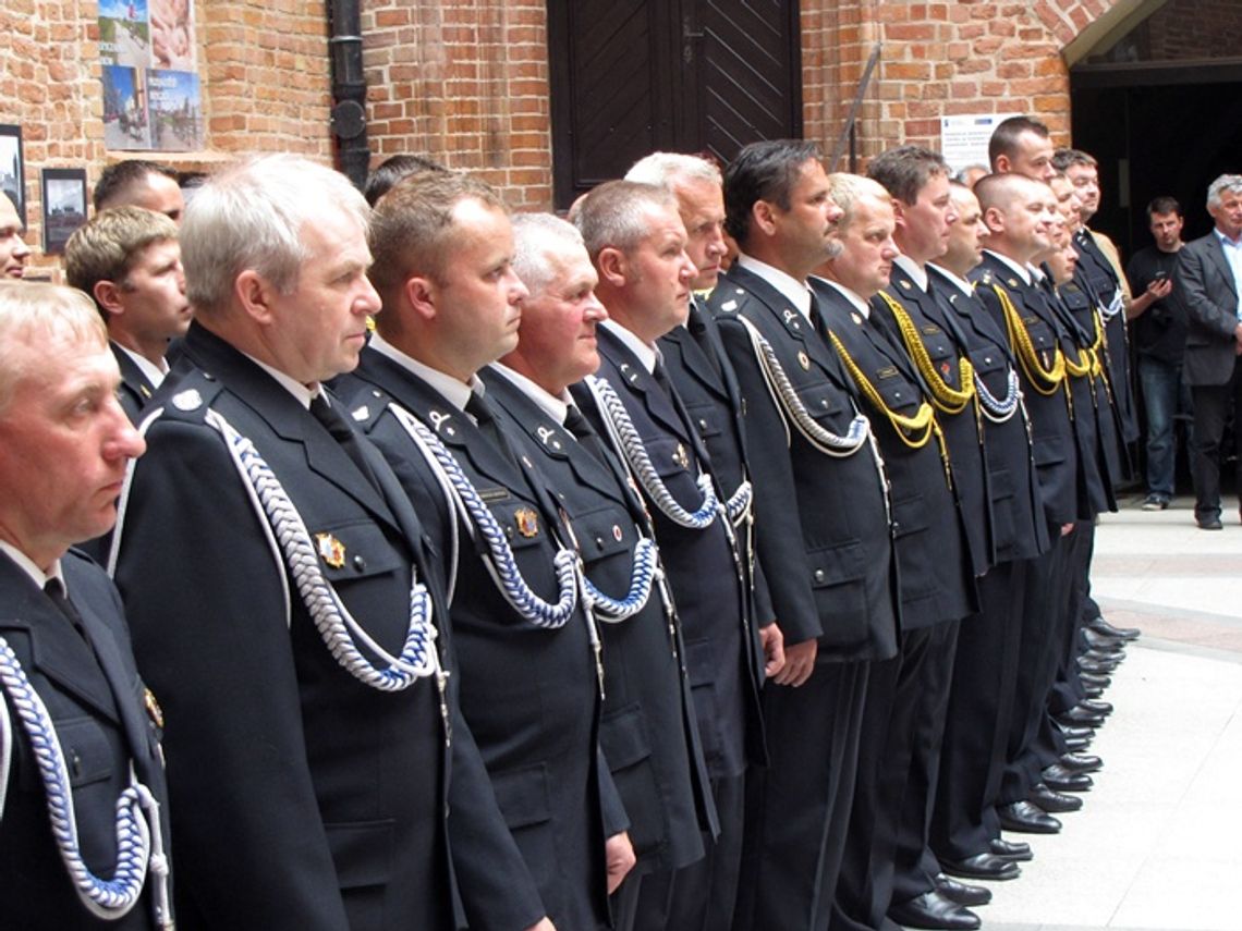 [FOTO] Strażacy świętowali w gniewskiej warowni