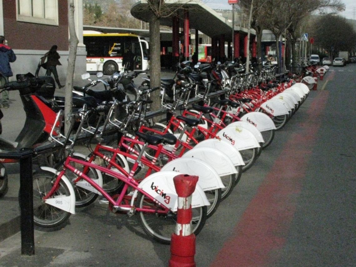 Frontem do rowerzystów