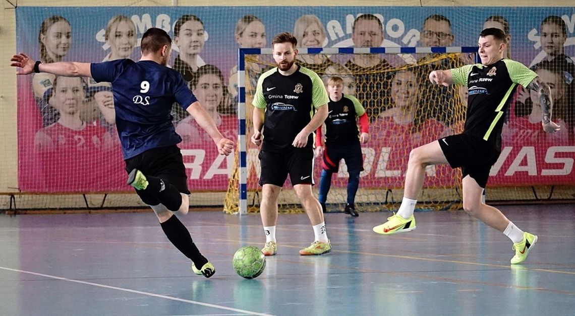 [GALERIA ZDJĘĆ] II turniej Grand Prix powiatu w Futsalu. Walczyli o tytuł najlepszej drużyny powiatu