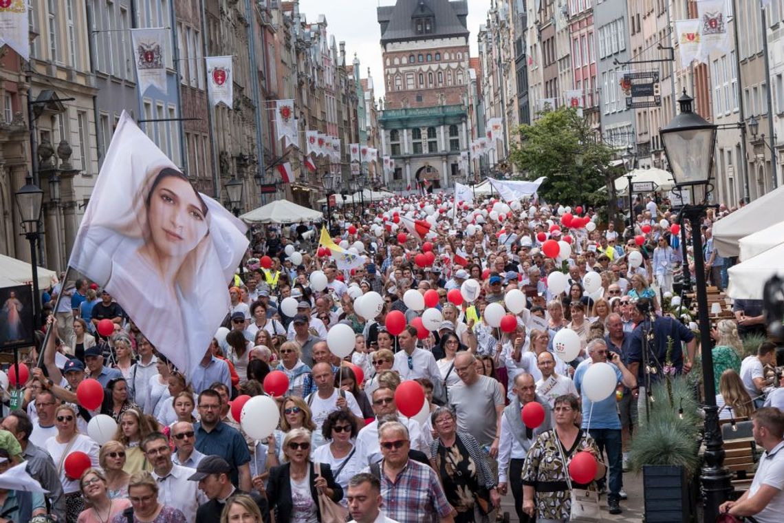 Gdańszczanie we wspólnym MARSZU DLA ŻYCIA I RODZINY z hasłem Pójdźmy z świętym Janem Pawłem II