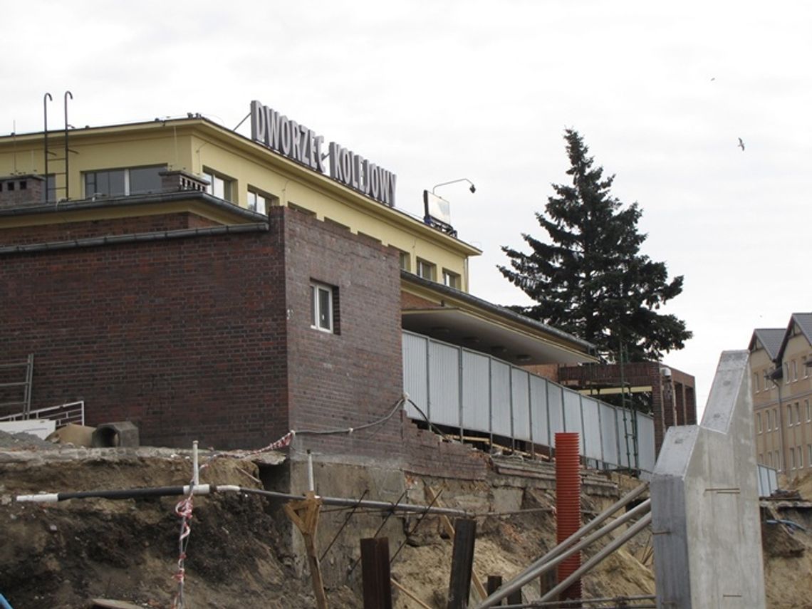 Główne wejście na dworzec PKP zamknięte na trzy miesiące! Główne wejście na dworzec PKP zamknięte na trzy miesiące!