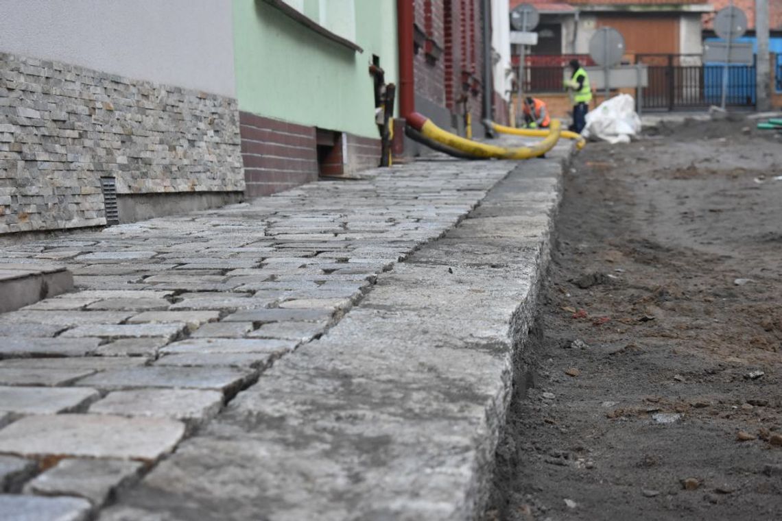 Gniew realizuje dwie największe inwestycje. Jednak "papierkowa robota" wydłuża cały proces Gniew realizuje dwie największe inwestycje. Jednak "papierkowa robota" wydłuża cały proces