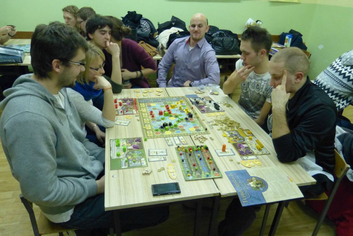 Grają niemal do upadłego... Grają niemal do upadłego...