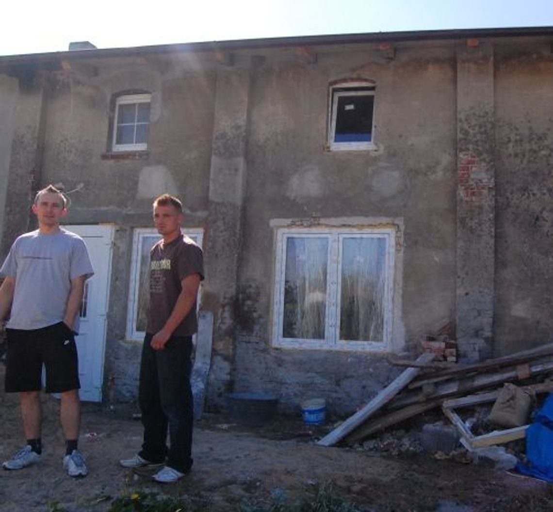 Grudniowi pogorzelcy nadal potrzebują pomocy. Mnóstwo remontów, a pieniędzy brakuje