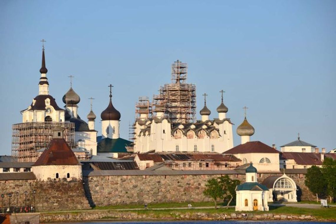 Jacht „Barlovento II” na Wyspach Sołowieckich