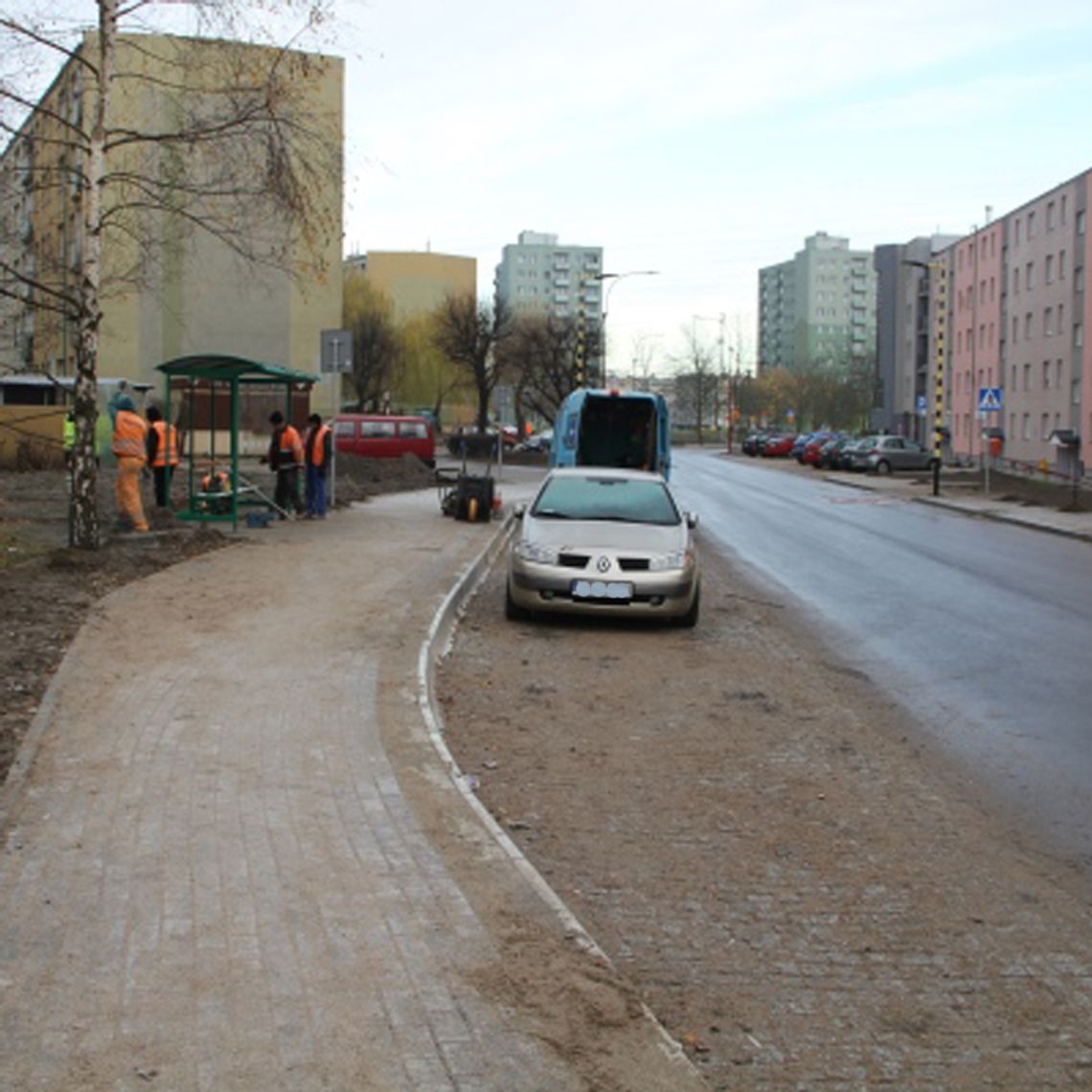Jedności Narodu już przejezdna. Wracają także autobusy