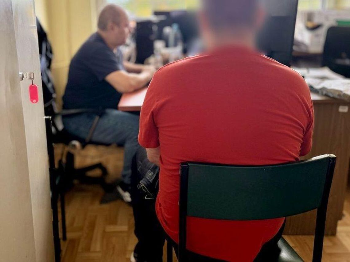 Kilkanaście zarzutów za kradzież sklepowe i nie tylko. Recydywista zatrzymany Kilkanaście zarzutów za kradzież sklepowe i nie tylko. Recydywista zatrzymany
