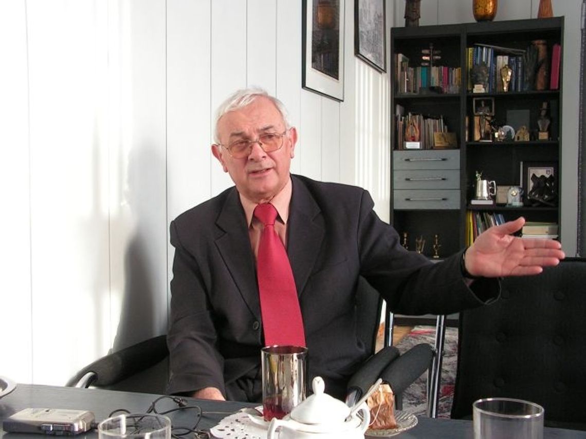 Kłopotliwe wyróżnienie. Prezydent nie chce krzyża Kłopotliwe wyróżnienie. Prezydent nie chce krzyża