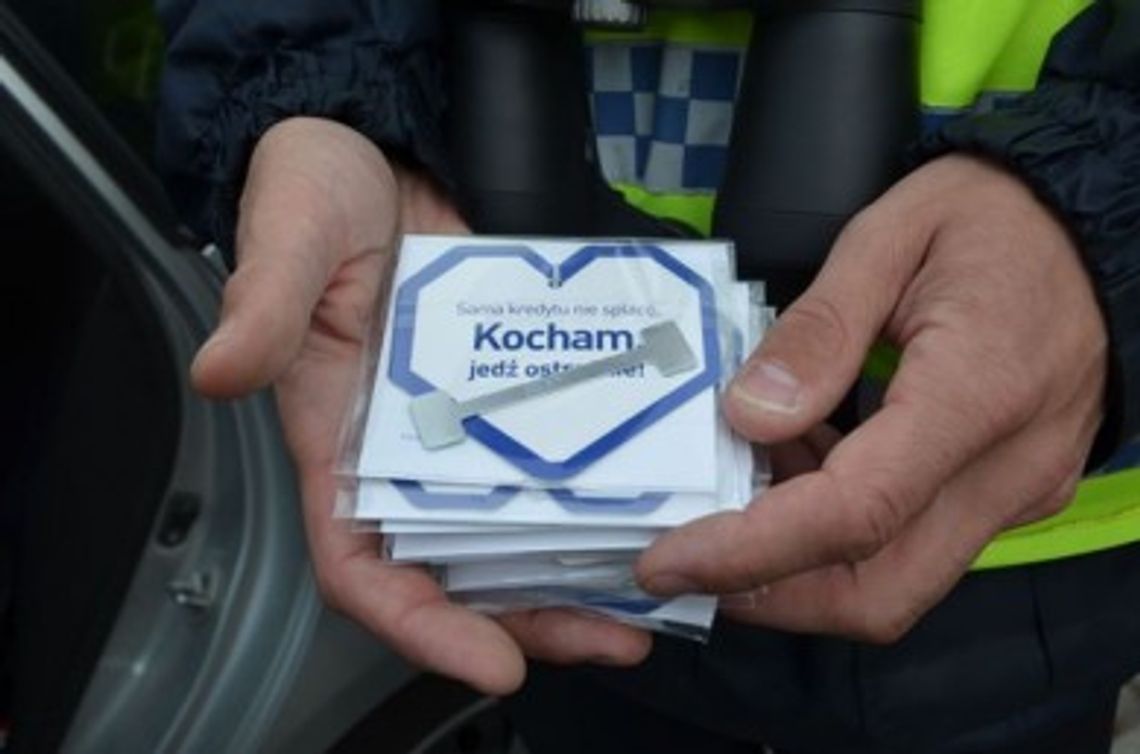 "Kochasz? Powiedz STOP Wariatom Drogowym" - akcja w Tczewie "Kochasz? Powiedz STOP Wariatom Drogowym" - akcja w Tczewie
