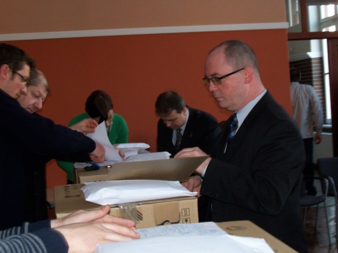 Kolejne komputery trafiły do szkół w Tczewie Kolejne komputery trafiły do szkół w Tczewie