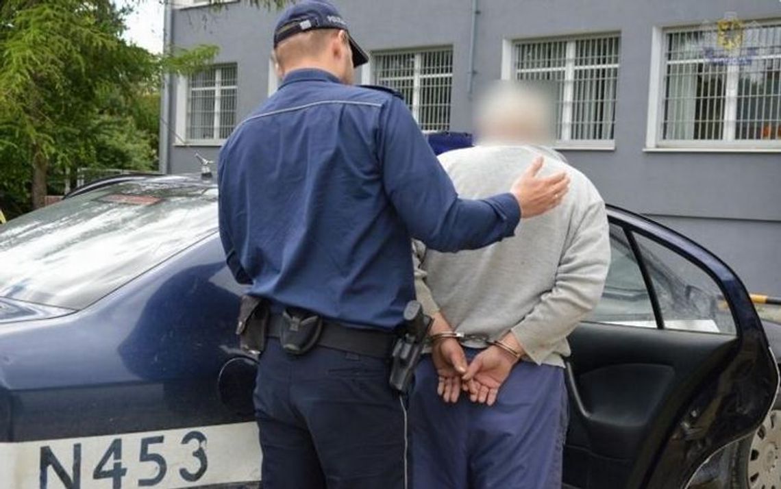 Kolejny mieszkaniec groził żonie śmiercią. Złamał jej nos. Może trafić za kratki na dwa lata