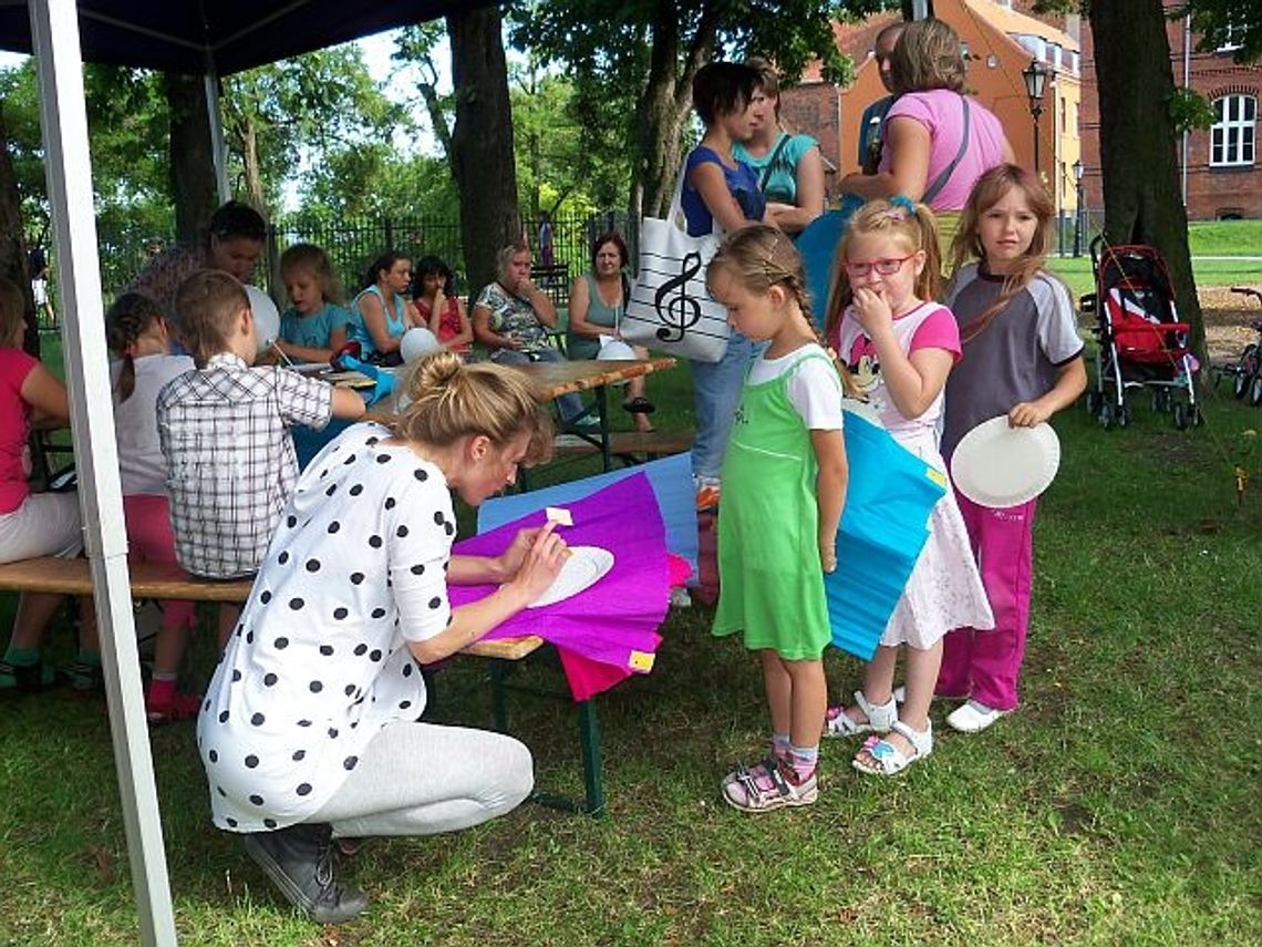 Komiksowi bohaterowie i Indianie Komiksowi bohaterowie i Indianie