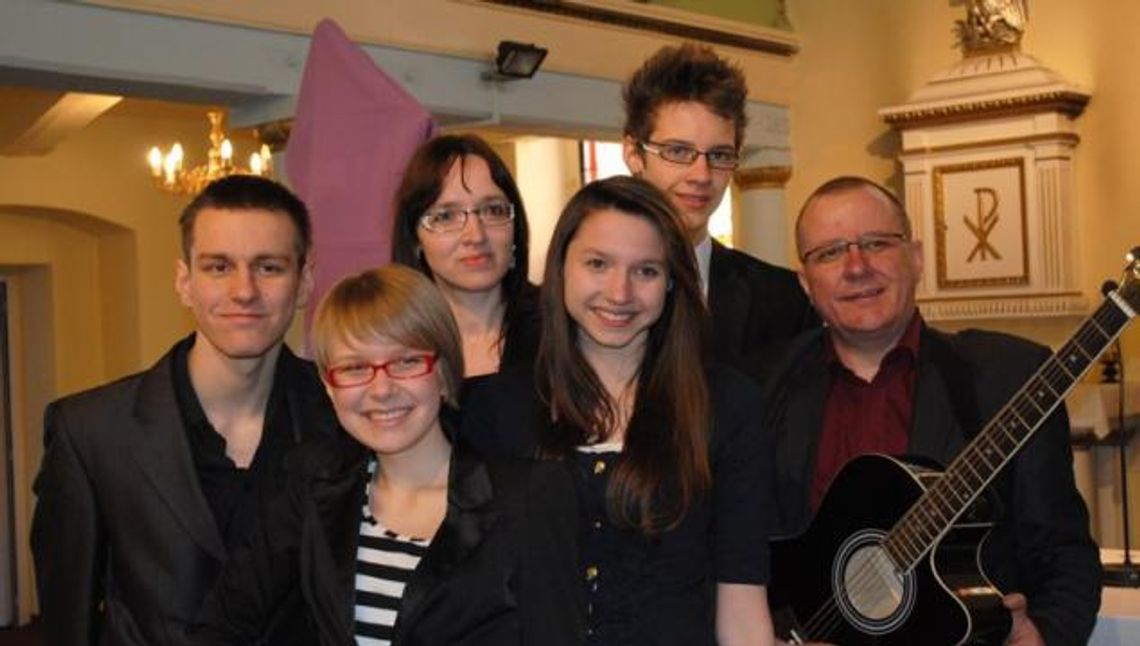 Koncert "Tłumy serc" Koncert "Tłumy serc"