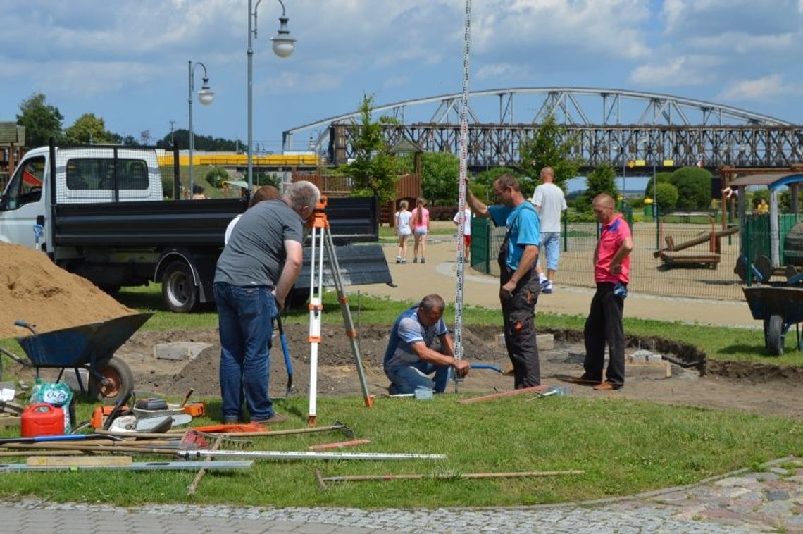 Koniec spiekoty na bulwarze? Pierwsza budowla właśnie powstaje