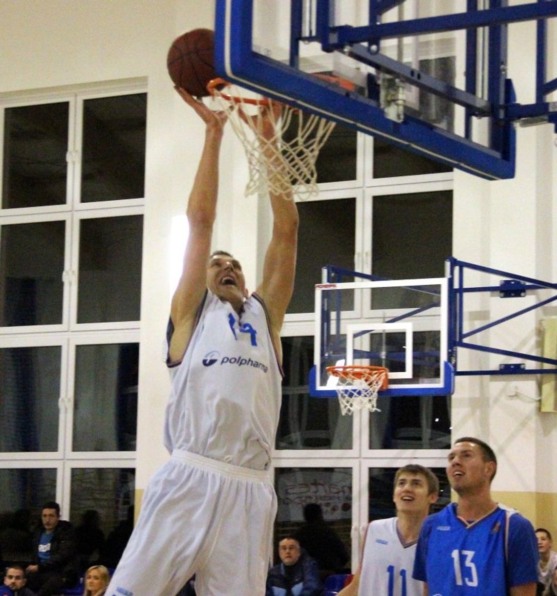 Koszykarze Polpharmy w Tczewie - pokazowy trening kociewskich diabłów