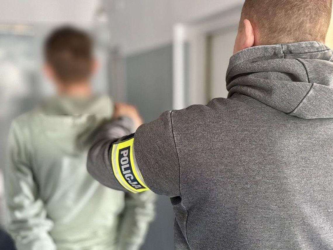 Kradli w dyskoncie „na wspólnika”. Szybko wpadli w ręce policji