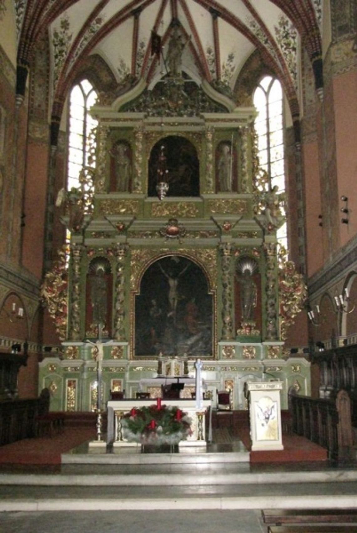 Krypta metr pod posadzką. Georadarem w świątyni