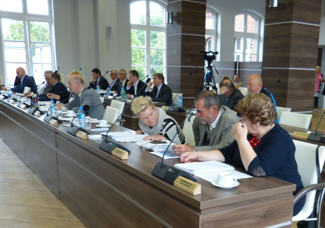 Kto porządzi miastem i powiatem? Trwają intensywne rozmowy