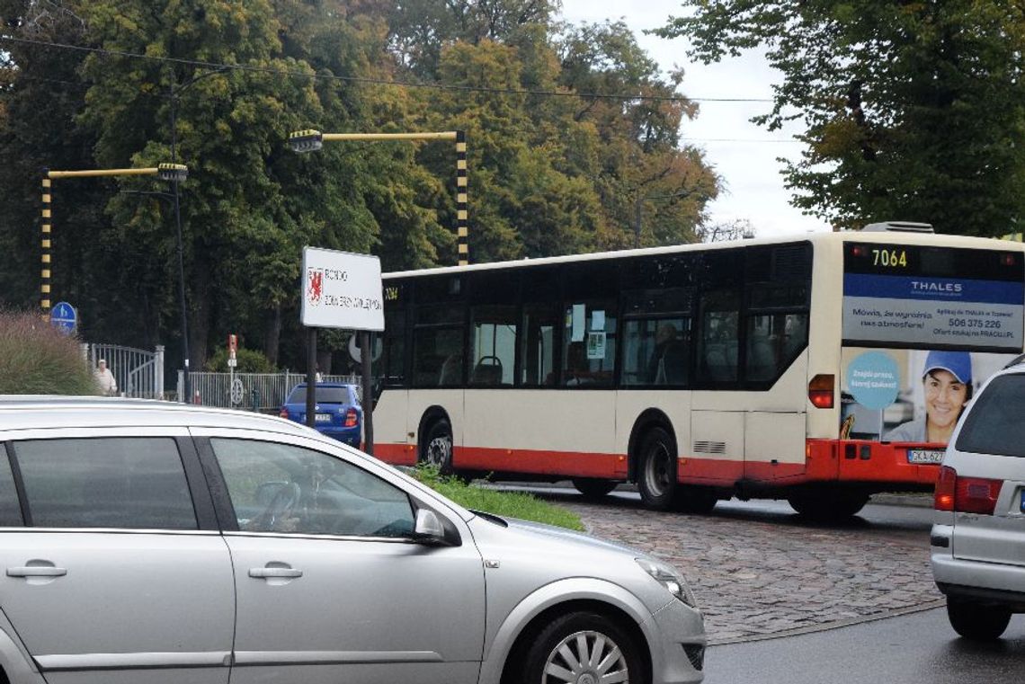 Która firma będzie realizowała bezpłatne przejazdy autobusowe w Tczewie?
