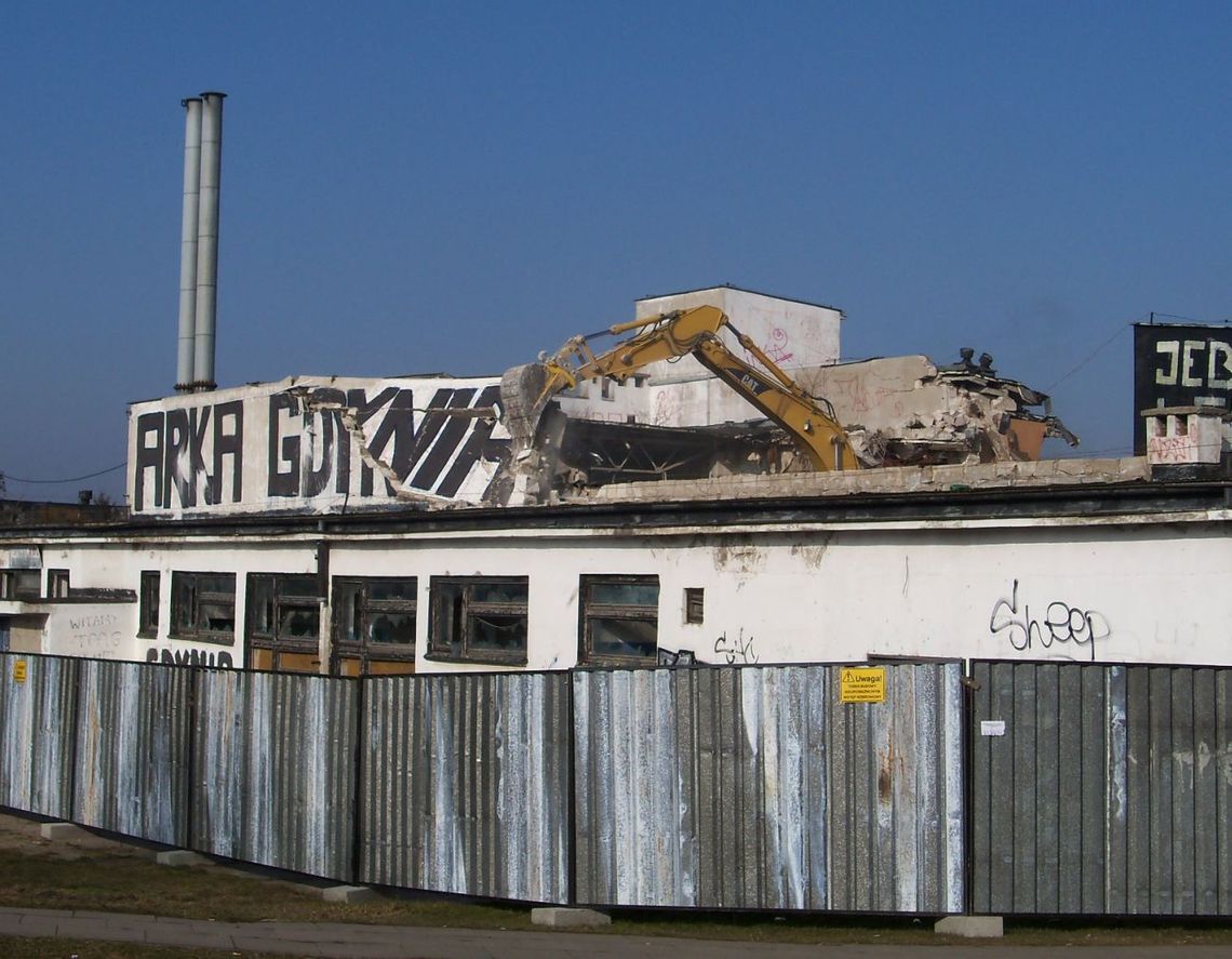 Masarnia wreszcie znika z powierzchni (ZDJĘCIA) Masarnia wreszcie znika z powierzchni (ZDJĘCIA)