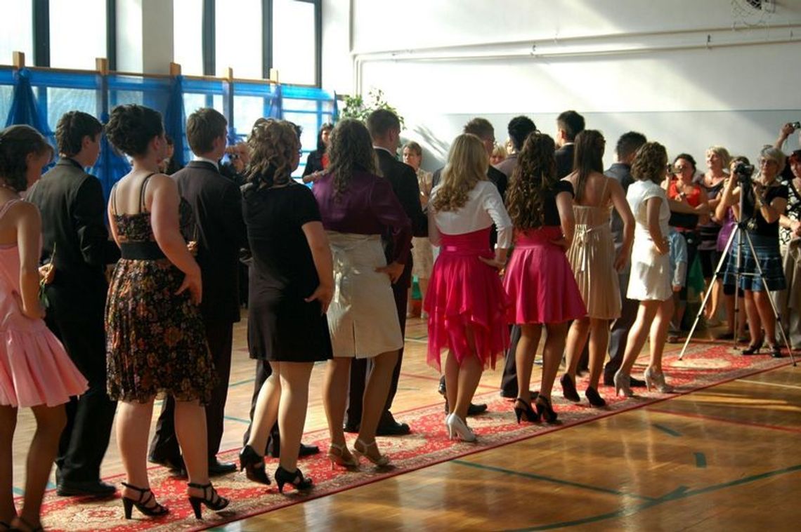 Maturzyści zatańczą na ulicach Maturzyści zatańczą na ulicach