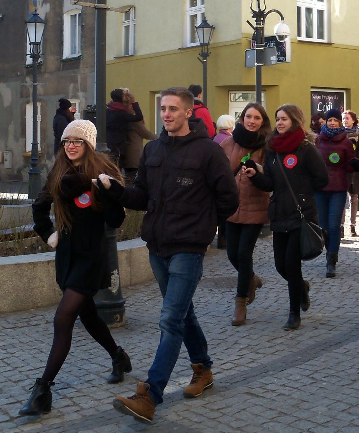 Maturzyści zatańczyli na Starym Mieście! [ZDJĘCIA]