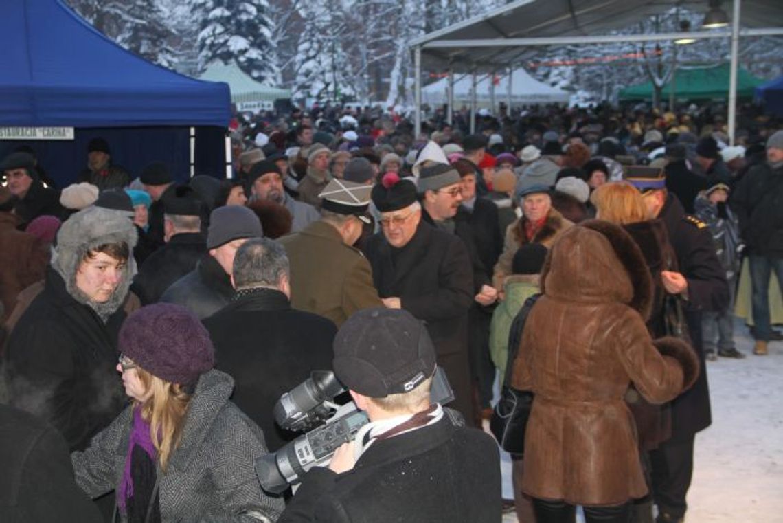 Miejskie spotkanie opłatkowe. Żywy żłobek w parku Kopernika