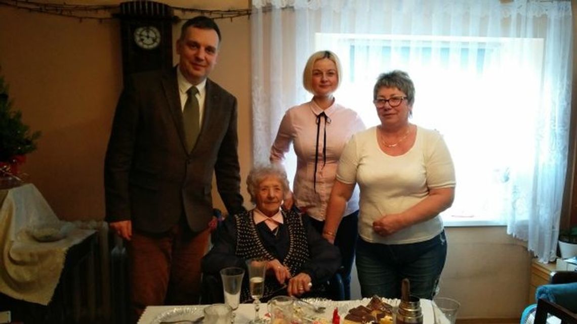 Mieszkanka Rożentala obchodziła 104. urodziny! Cieszy się zdrowiem i pogodą ducha
