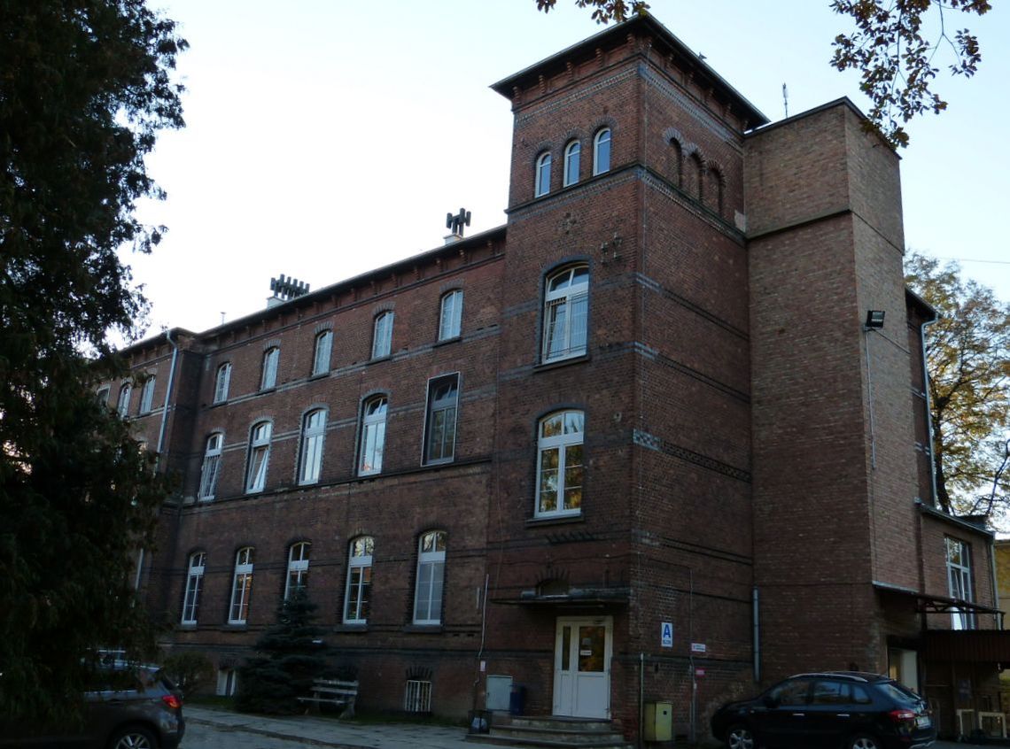 Miliony z giełdy dla szpitala? Jedenastu chętnych na szpitalne akcje Miliony z giełdy dla szpitala? Jedenastu chętnych na szpitalne akcje