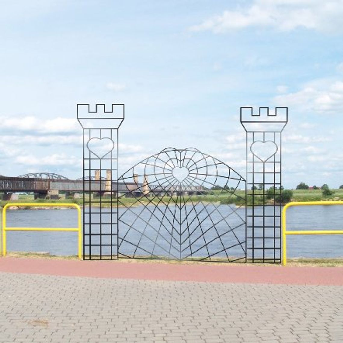 Miłość zamknięta na klucz... Znamy zwycięski projekt bramki, na której zawisną „kłódki miłości”